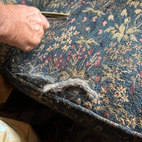 COPY - Pet hair remover!!! Wow does it work. Don’t use on dog. It doesn’t work … - Picture 8 of 11